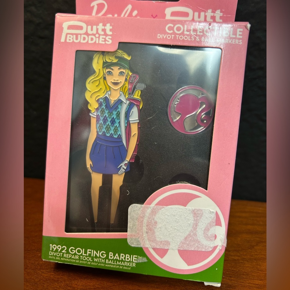 π- 1992 Golfing Barbie Collectable By-Putt Buddies Golf Set - Pink and Blue - Picture 2 of 5